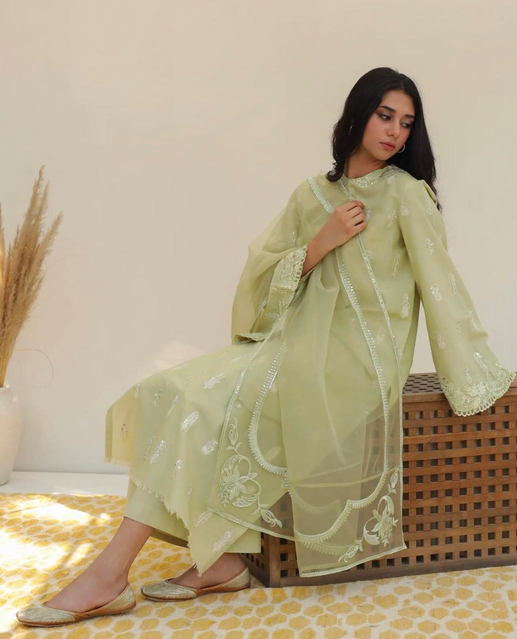 Pearl Green Lawn 3-Piece