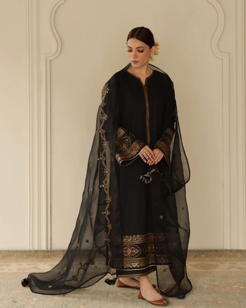 Siyaah 3-piece Lawn Stitched Dress